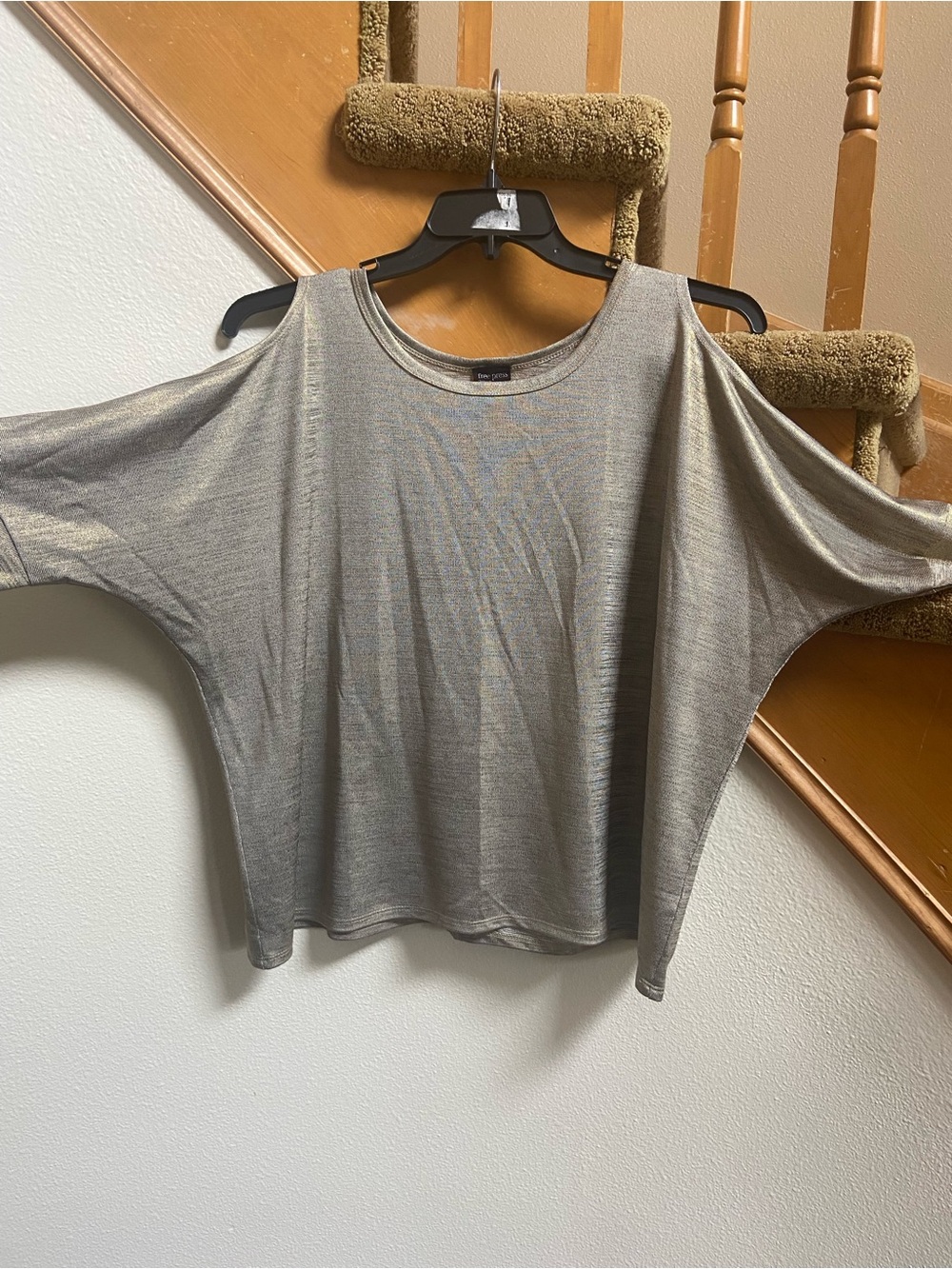 Free Press Gold Cold-Shoulder Dolman Sleeves Top never worn women's size S